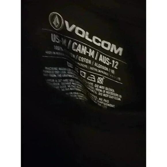 Volcom Dragon Graphic Black T Shirt Sz M Fantasy CR6 Excellent NWT Skateboarding - Picture 4 of 6